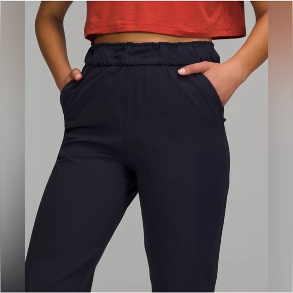 NWOT lululemon stretch pant - Picture 3 of 9